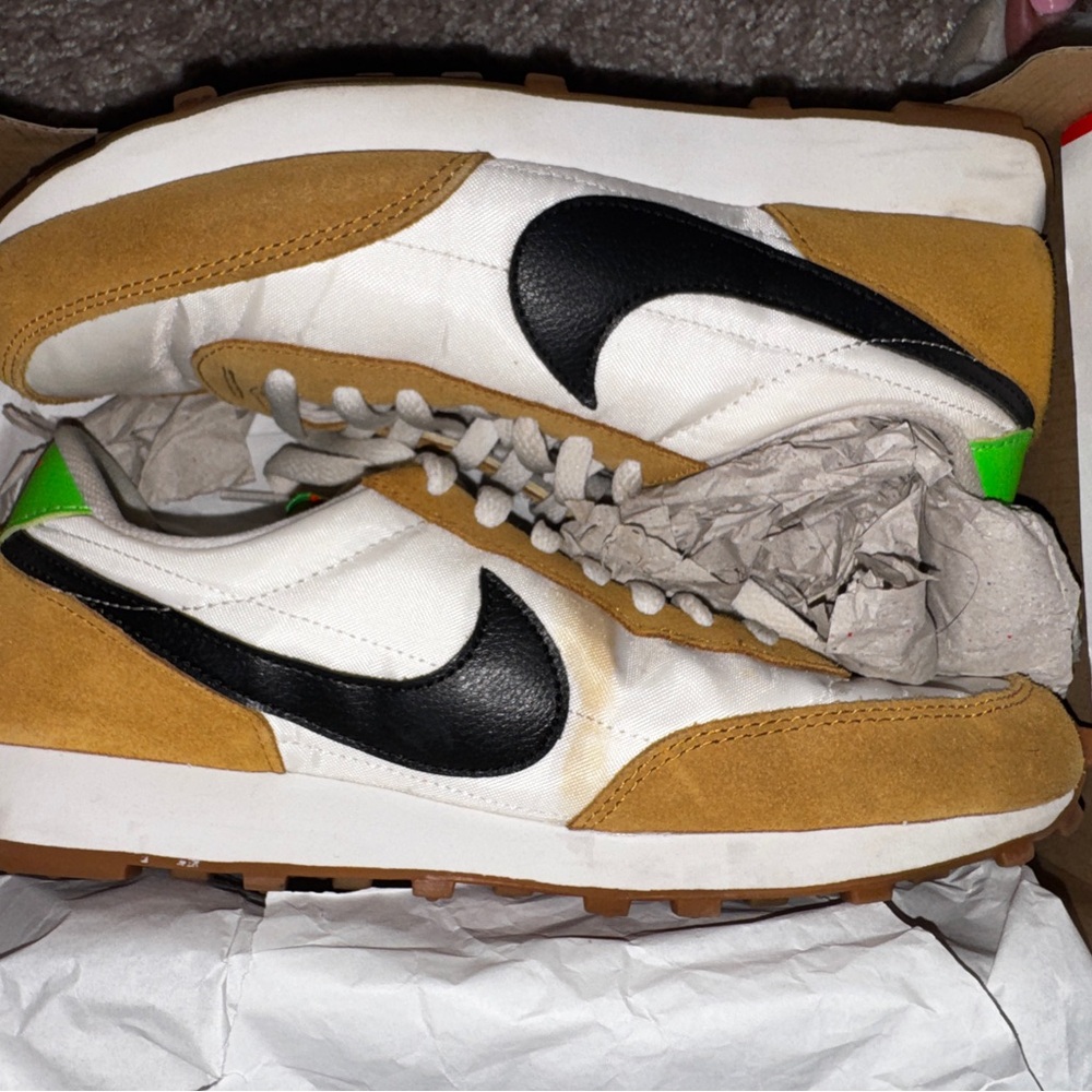 Nike Men’s Retro Runner - White/Black/Golden Brown with Green Heel Tab